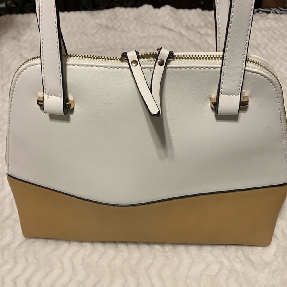 White & tan, everyday purse!